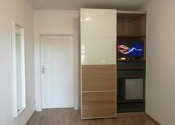 4-zimmer Haus In *