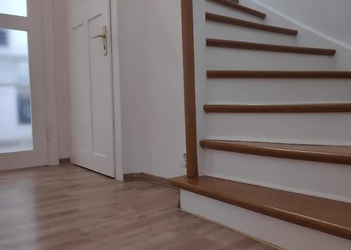 4-zimmer Haus In *