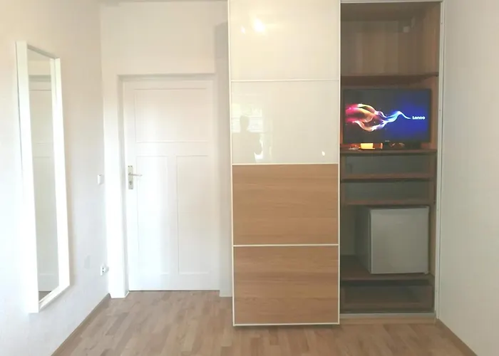 4-zimmer Haus In 度假居 *