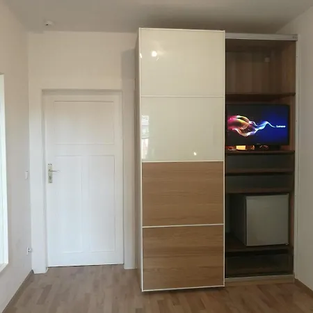 4-zimmer Haus In *