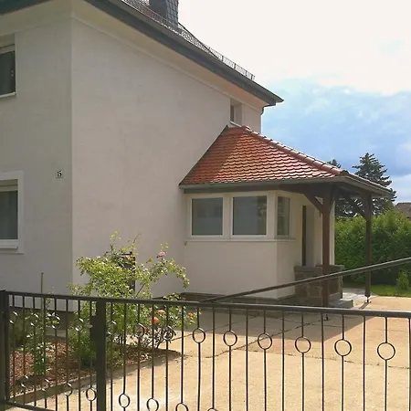 4-zimmer Haus In *
