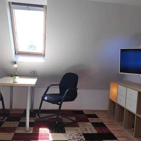 4-zimmer Haus In Lipsia